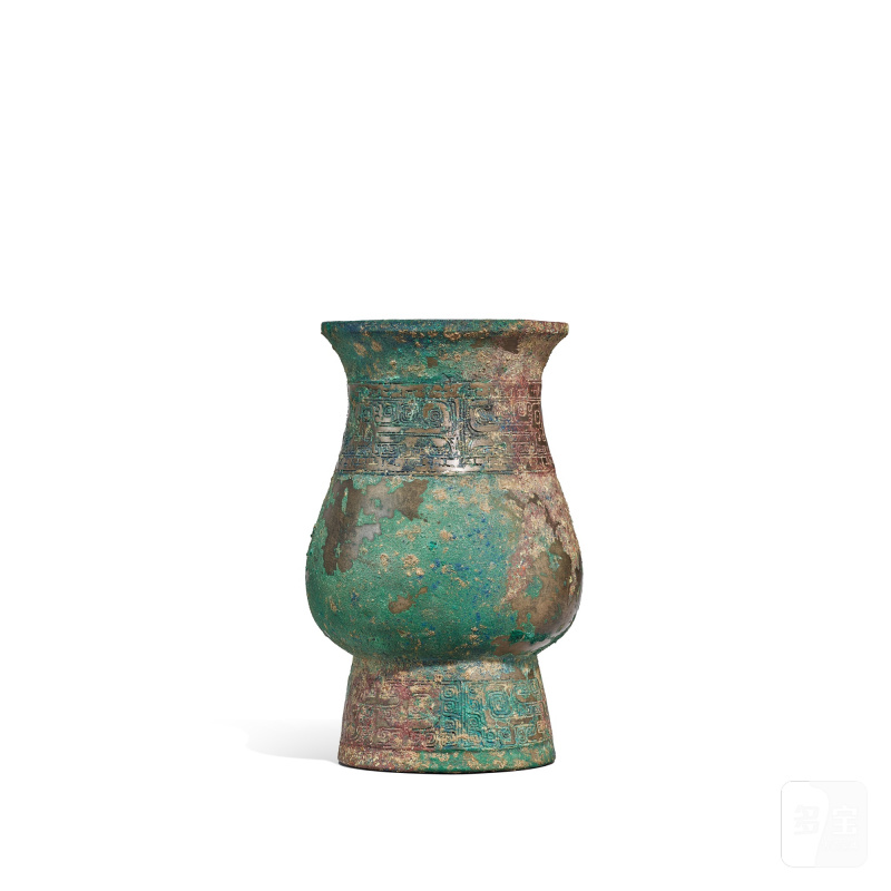 An archaic bronze 'phoenix' ritual wine vessel, zhi, Early Western Zhou dynasty | 西周 青銅鳳鳥紋觶 - 图4